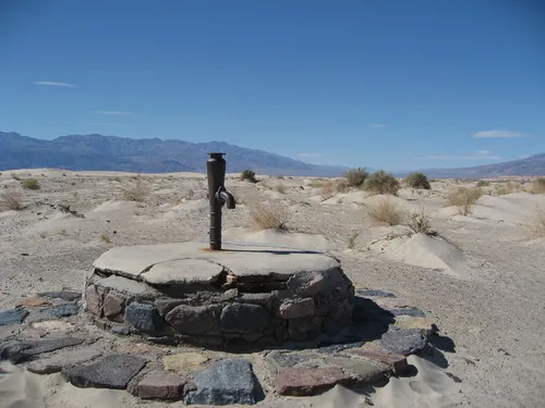 Historic Stovepipe Well Road – Death Valley National Park